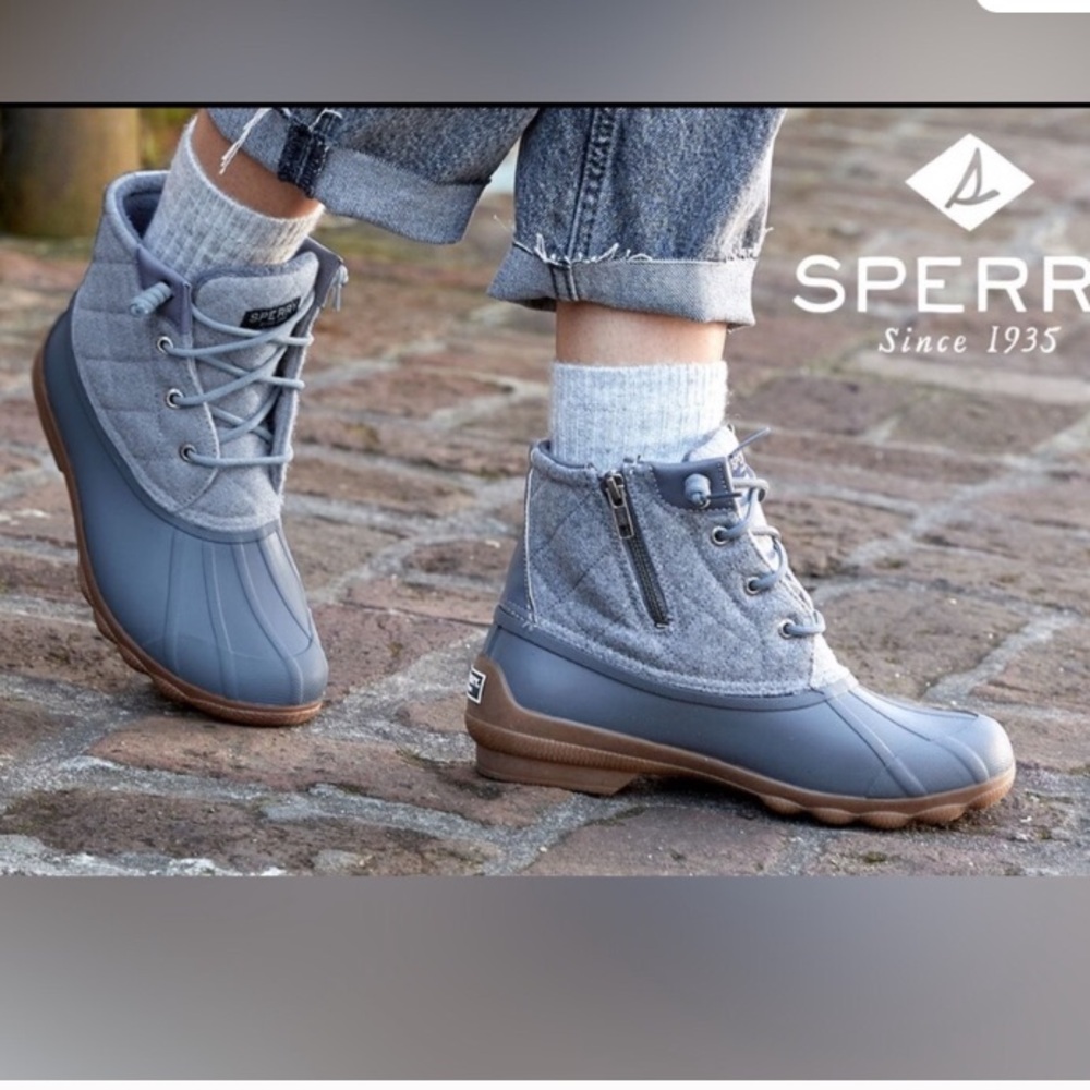 Sperry Women's Size 7.5 Gray Rain Short Boots  Booties Gray Quilted Short.